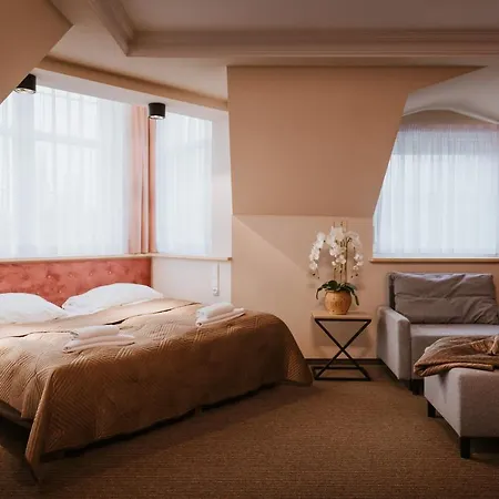 Palladium アパートホテル