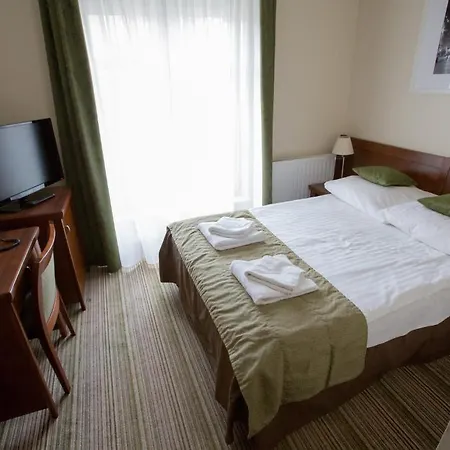 Palladium アパートホテル 3*